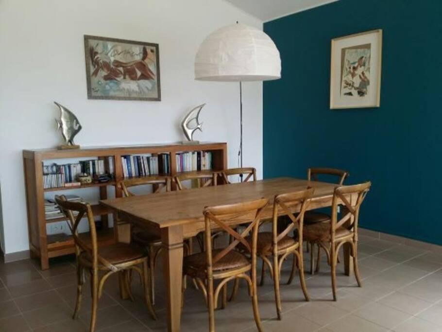 Villa 180 M2 Vue Piscine Climatisee Grand Jardin 5000 M2 Cloture Calme